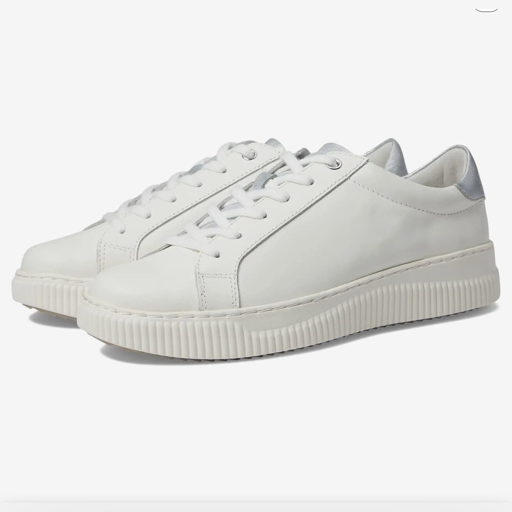 NWOT- Sofft ‘Fianna’ Leather Lace Up Sneaker